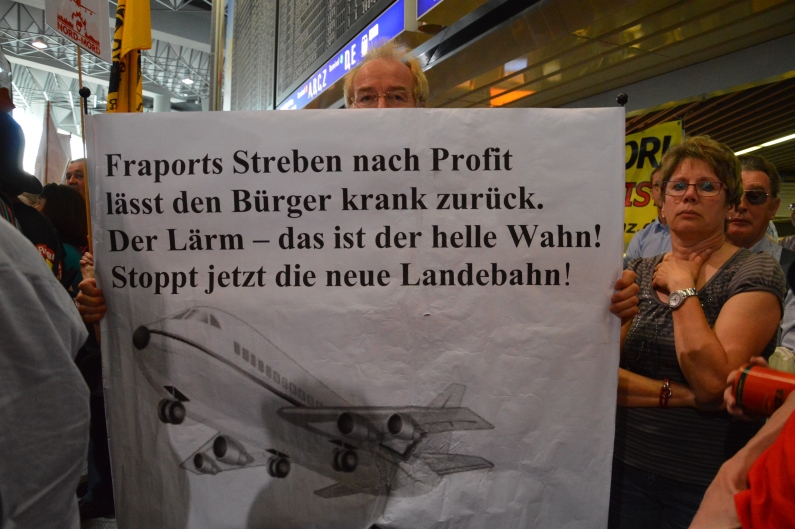 Mainz& "Bis die Ruhe zurückkehrt" - 100. Montagsdemo am Flughafen "Bis die Ruhe zurückkehrt" - 100. Montagsdemo am Flughafen