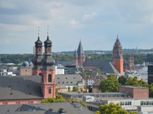 Mainz& 50 Glocken läuten von 13 Kirchtürmen - 3. ökumenisches Innenstadtgeläut am 8. Juni 2019 in Mainz 50 Glocken läuten von 13 Kirchtürmen - 3. ökumenisches Innenstadtgeläut am 8. Juni 2019 in Mainz