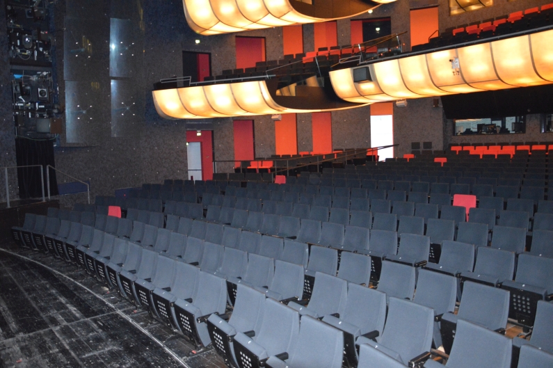 Mainz& "Wir sind das Volk" - Staatstheater Mainz präsentiert eine Über Forderung zur Lage der Nation "Wir sind das Volk" - Staatstheater Mainz präsentiert eine Über Forderung zur Lage der Nation
