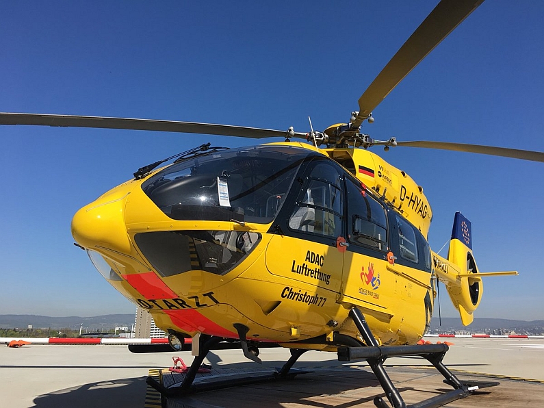 Mainz& Neuer Christoph77: Moderner, leiser, kann blind durch Wolken fliegen - Neuer Rettungshubschrauber an der Mainzer Uniklinik vorgestellt Neuer Christoph77: Moderner, leiser, kann blind durch Wolken fliegen - Neuer Rettungshubschrauber an der Mainzer Uniklinik vorgestellt
