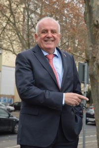 Mainz& UPDATE - Rätsel um Essenheimer Kreis - Geheime Gruppe aus Mainzer Entscheidern rief zur Wahl Eblings auf UPDATE - Rätsel um Essenheimer Kreis - Geheime Gruppe aus Mainzer Entscheidern rief zur Wahl Eblings auf