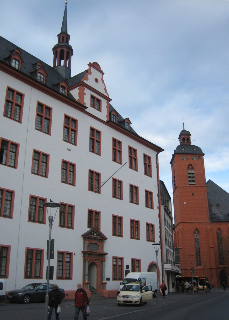Mainz& Willkommen Erstsemester! Uni will Zulassungsbeschränkungen reduzieren Willkommen Erstsemester! Uni will Zulassungsbeschränkungen reduzieren