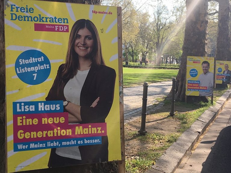 Mainz& Mainzer FDP fordert Abschaffung der Straßenausbaubeiträge – Zufrieden mit der Zusammenarbeit in der Ampel-Koalition - CDU-Resolution gegen Straßenausbaugebühren im Stadtrat Mainzer FDP fordert Abschaffung der Straßenausbaubeiträge – Zufrieden mit der Zusammenarbeit in der Ampel-Koalition - CDU-Resolution gegen Straßenausbaugebühren im Stadtrat