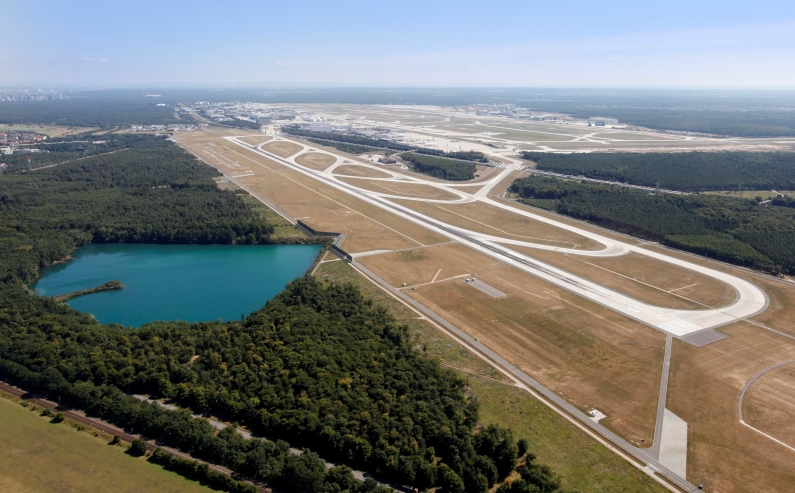 Mainz& 5 Jahre Nordwestlandebahn Frankfurt - 5 Jahre Protest gegen Fluglärm - Samstag Demo 5 Jahre Nordwestlandebahn Frankfurt - 5 Jahre Protest gegen Fluglärm - Samstag Demo