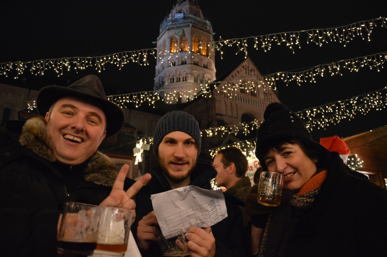 Mainz& Weihnachtsmarkt: Der große Mainz&-Glühweintest 2014 Weihnachtsmarkt: Der große Mainz&-Glühweintest 2014