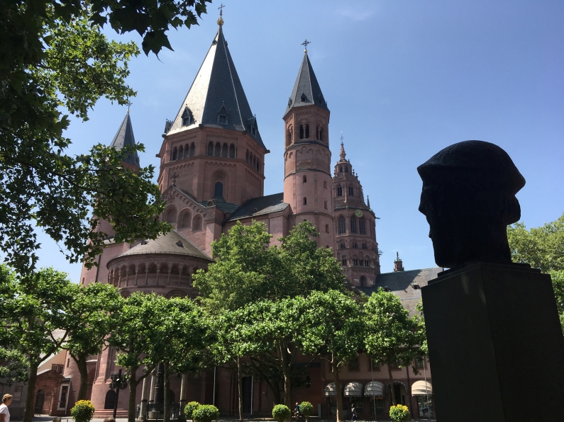 Mainz& Konstruktiver Runder Tisch zum Gutenberg Museum – BI: Gutenberg zur Marke für die Stadt machen – BI lädt zur Diskussion am 19.6. Konstruktiver Runder Tisch zum Gutenberg Museum – BI: Gutenberg zur Marke für die Stadt machen – BI lädt zur Diskussion am 19.6.