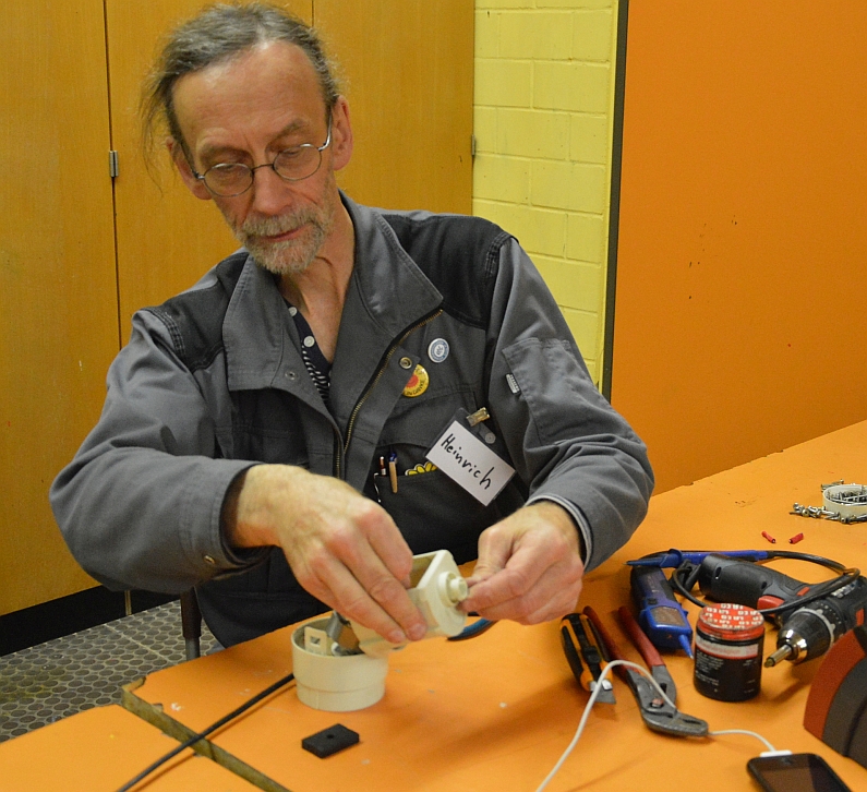Mainz& Repair Café Mainz feiert vierten Geburtstag - Nächstes Treffen Freitag, 28. April 2017 Repair Café Mainz feiert vierten Geburtstag - Nächstes Treffen Freitag, 28. April 2017