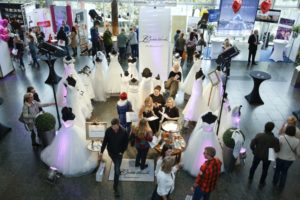 Mainz& Corona-Ausbruch in Wiesbaden durch Hochzeitsfeier in Mainz - Rhein-Main-Gebiet wird Hotspot Corona-Ausbruch in Wiesbaden durch Hochzeitsfeier in Mainz - Rhein-Main-Gebiet wird Hotspot
