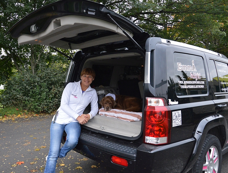 Mainz& Das Emma-Wunder: Ivana Seger und ihre Hündin Emma begleiten schwerstkranke Menschen auf dem letzten Weg Das Emma-Wunder: Ivana Seger und ihre Hündin Emma begleiten schwerstkranke Menschen auf dem letzten Weg