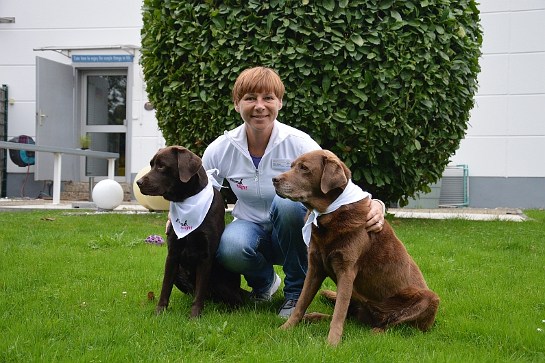 Mainz& Das Emma-Wunder: Ivana Seger und ihre Hündin Emma begleiten schwerstkranke Menschen auf dem letzten Weg Das Emma-Wunder: Ivana Seger und ihre Hündin Emma begleiten schwerstkranke Menschen auf dem letzten Weg