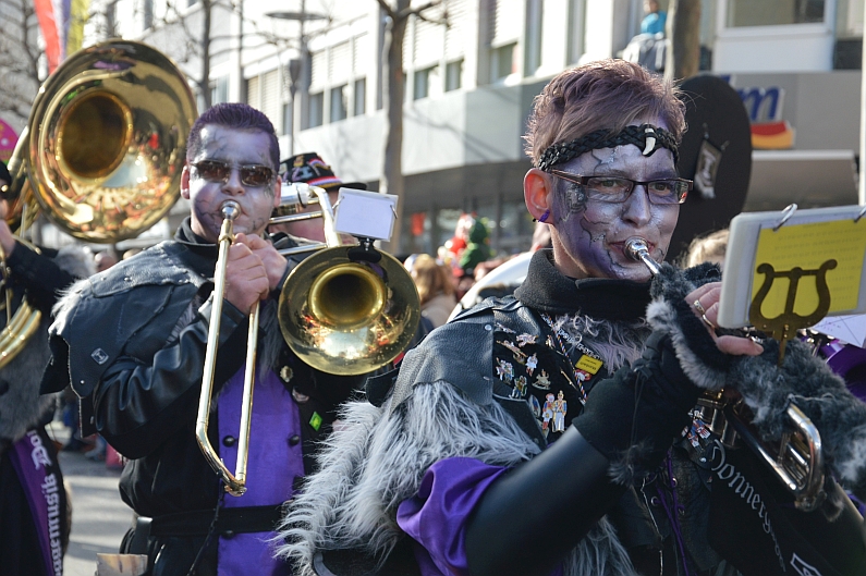 Mainz& 61. Jugendmaskenzug rollt zum vorerst letzten Mal am Fastnachtssamstag - 2019 Verlegung - Straßenfastnacht startet 61. Jugendmaskenzug rollt zum vorerst letzten Mal am Fastnachtssamstag - 2019 Verlegung - Straßenfastnacht startet
