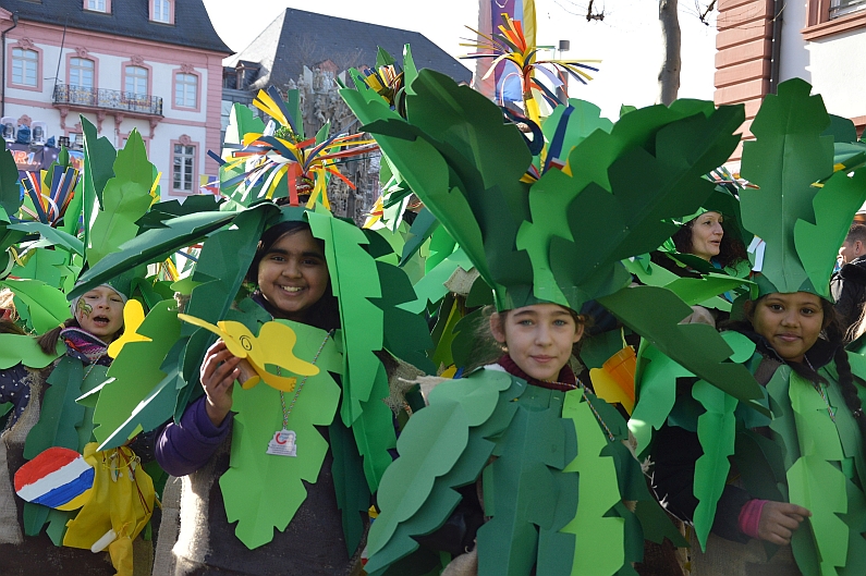 Mainz& 61. Jugendmaskenzug rollt zum vorerst letzten Mal am Fastnachtssamstag - 2019 Verlegung - Straßenfastnacht startet 61. Jugendmaskenzug rollt zum vorerst letzten Mal am Fastnachtssamstag - 2019 Verlegung - Straßenfastnacht startet