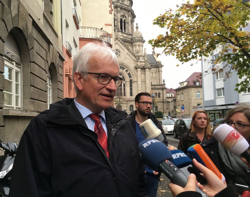 Mainz& Streit um Passivsammler: DUH pocht auf Stickoxid-Einhaltung im ganzen Mainzer Stadtgebiet und stellt Antrag auf Urteilsvollstreckung in Sachen Dieselfahrverbot Streit um Passivsammler: DUH pocht auf Stickoxid-Einhaltung im ganzen Mainzer Stadtgebiet und stellt Antrag auf Urteilsvollstreckung in Sachen Dieselfahrverbot