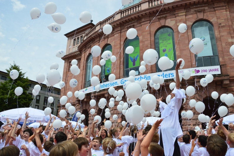 Mainz& Themen Mainz 2017: Bezahlbarer Wohnraum, Rathaus, Taubertsbergbad, Fußverkehr und mehr Kitas und Schulen Themen Mainz 2017: Bezahlbarer Wohnraum, Rathaus, Taubertsbergbad, Fußverkehr und mehr Kitas und Schulen