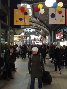 Mainz& Update: Mainzer Hauptbahnhof für zwei Stunden lahm gelegt Update: Mainzer Hauptbahnhof für zwei Stunden lahm gelegt