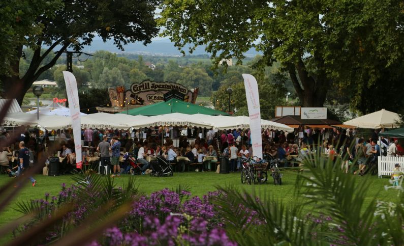 Mainz& Mainzer Weinmarkt 2017 mit Klanginseln und Weinen aus Australien und Känguruh-Steak Mainzer Weinmarkt 2017 mit Klanginseln und Weinen aus Australien und Känguruh-Steak
