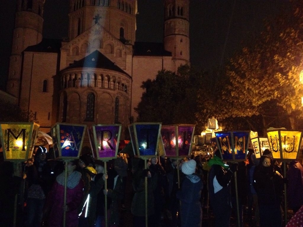 Mainz& In finsteren Zeiten braucht es leuchtende Menschen: Martinsumzüge und Feiern in Mainz In finsteren Zeiten braucht es leuchtende Menschen: Martinsumzüge und Feiern in Mainz