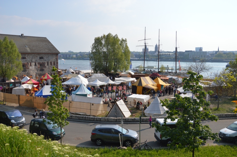Mainz& Ritter, Römer und Märchenhexe - Mittelaltermarkt in der Reduit Ritter, Römer und Märchenhexe - Mittelaltermarkt in der Reduit
