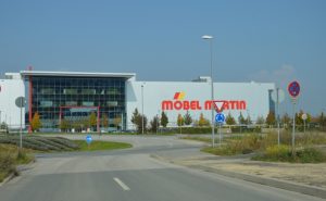 Mainz& Corona-Verordnung: Gericht kippt 800-Quadratmeter-Begrenzung - Möbel Martin darf wieder uneingeschränkt öffnen Corona-Verordnung: Gericht kippt 800-Quadratmeter-Begrenzung - Möbel Martin darf wieder uneingeschränkt öffnen