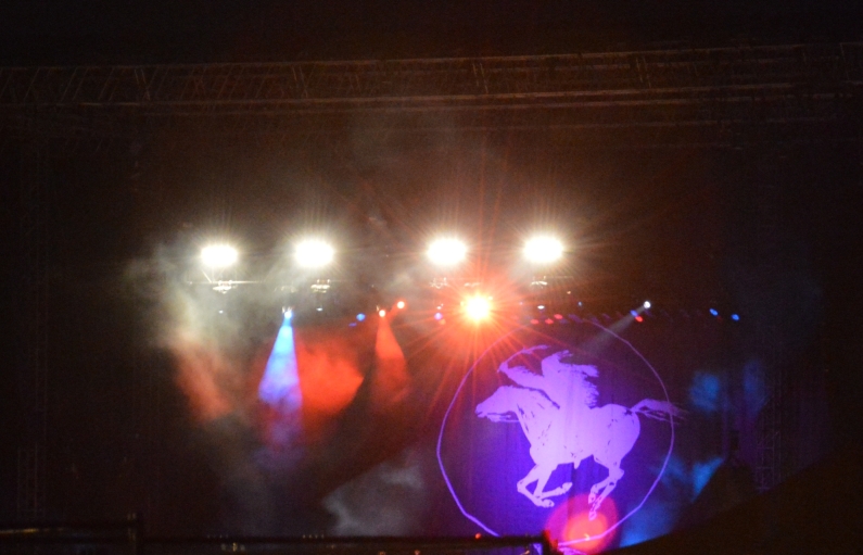 Da galoppiert das Crazy Horse mit Neil Young - Wow... - Foto: gik