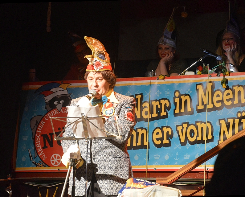 Mainz& Der NÜV, der Narren Super-Held - Närrischer Überwachungsverein feiert seit fünf Jahren anarchische Fastnacht von unten Der NÜV, der Narren Super-Held - Närrischer Überwachungsverein feiert seit fünf Jahren anarchische Fastnacht von unten