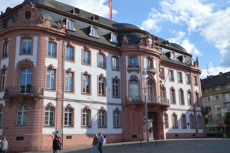 Mainz& Osteiner Hof: 2x am Tag Führungen Osteiner Hof: 2x am Tag Führungen