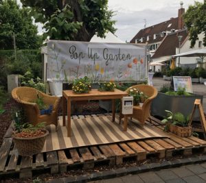 Mainz& "Heb mal Deinen Müll auf!" - Was Schulen für Nachhaltigkeit tun können, zeigen sie am Mainzer Schlossgymnasium "Heb mal Deinen Müll auf!" - Was Schulen für Nachhaltigkeit tun können, zeigen sie am Mainzer Schlossgymnasium