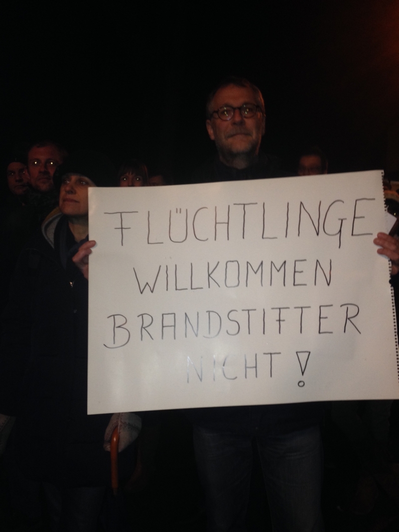 Mainz& AfD-Wahlkampfauftakt: Parolen gegen Flüchtlinge, AfD-Anzeige gegen Polizeichef und erneut Ode an die Freude - UPDATE AfD-Wahlkampfauftakt: Parolen gegen Flüchtlinge, AfD-Anzeige gegen Polizeichef und erneut Ode an die Freude - UPDATE