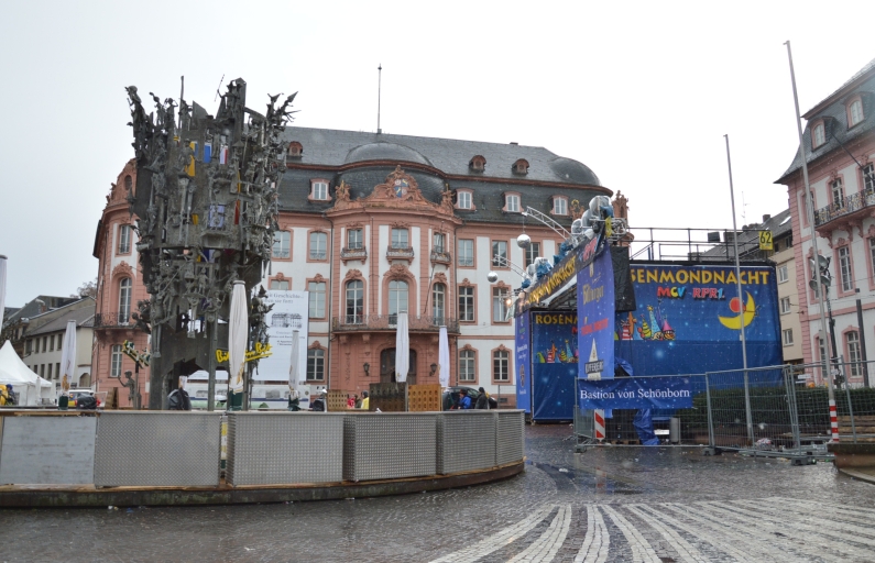 Mainz& Bangen um Mainzer Rosenmontagszug: Droht eine Absage wie 2016? - Bedrohliche Sturmlage mit Windböen bis 100 kmh angesagt Bangen um Mainzer Rosenmontagszug: Droht eine Absage wie 2016? - Bedrohliche Sturmlage mit Windböen bis 100 kmh angesagt