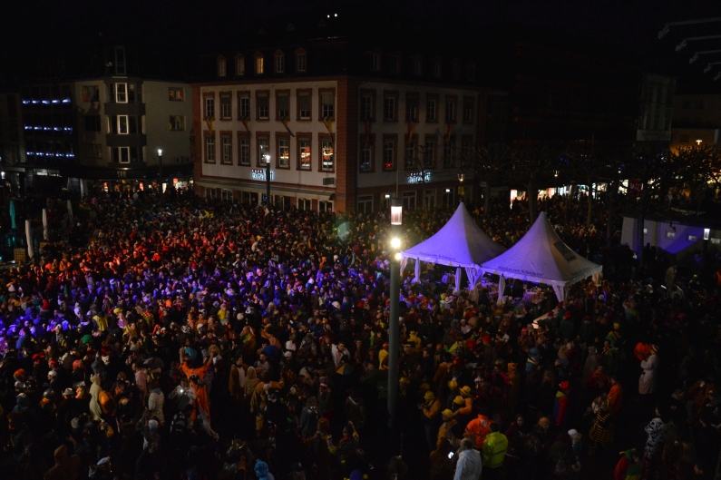 Mainz& Rheinhessenumzug, in den Feiertag grooven - Viel los in Mainzer Clubs und Bars vom 3. bis 8. Mai Rheinhessenumzug, in den Feiertag grooven - Viel los in Mainzer Clubs und Bars vom 3. bis 8. Mai