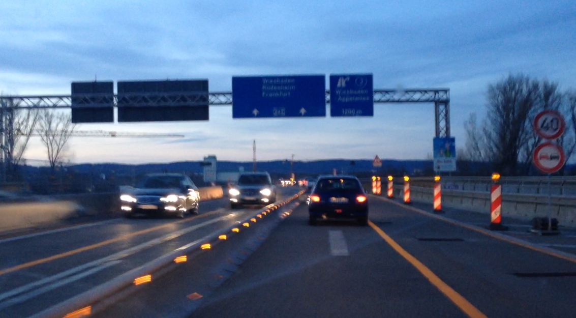 Mainz& Schiersteiner Brücke ab Samstag wieder für LKW frei - Fertigstellung verzögert sich um ein halbes Jahr Schiersteiner Brücke ab Samstag wieder für LKW frei - Fertigstellung verzögert sich um ein halbes Jahr