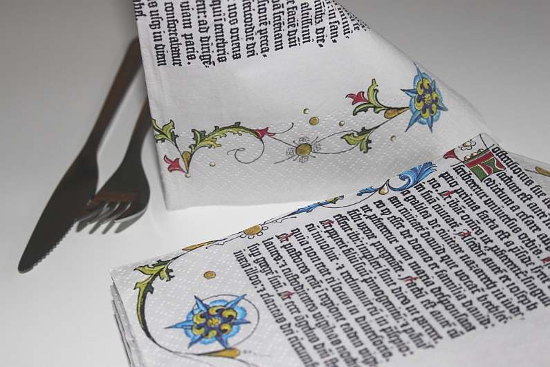 Mainz& Mainz&-Adventskalender Türchen #14: Weihnachtsgeschichte auf der Serviette - Hochheimer Unternehmen schenkt Gutenberg-Shop eine Palette Mainz&-Adventskalender Türchen #14: Weihnachtsgeschichte auf der Serviette - Hochheimer Unternehmen schenkt Gutenberg-Shop eine Palette