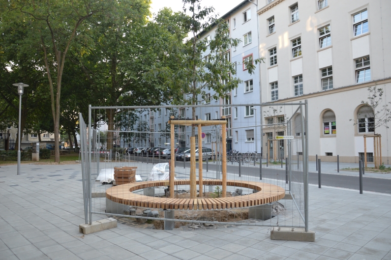 Mainz& Lessingplatz: 40 Parkplätze weg, Bürgerfest ohne Einladung Lessingplatz: 40 Parkplätze weg, Bürgerfest ohne Einladung