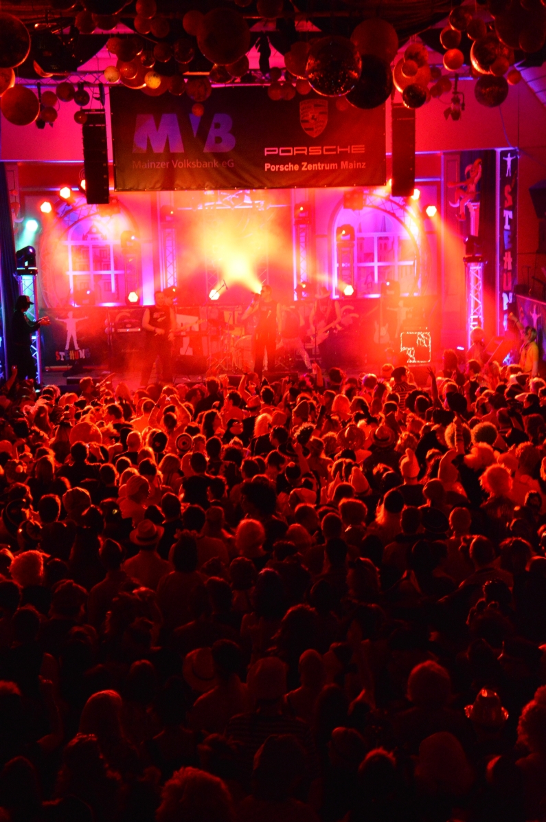 Mainz& Stehung 2015 - Mainz& verlost exklusiv zwei VIP-Karten! Stehung 2015 - Mainz& verlost exklusiv zwei VIP-Karten!