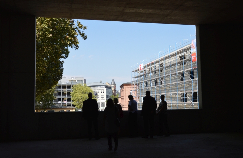Mainz& Quantensprung für das RGZM - Neues Archäologisches Zentrum am Südbahnhof feierte Richtfest - Eröffnung 2020 geplant Quantensprung für das RGZM - Neues Archäologisches Zentrum am Südbahnhof feierte Richtfest - Eröffnung 2020 geplant