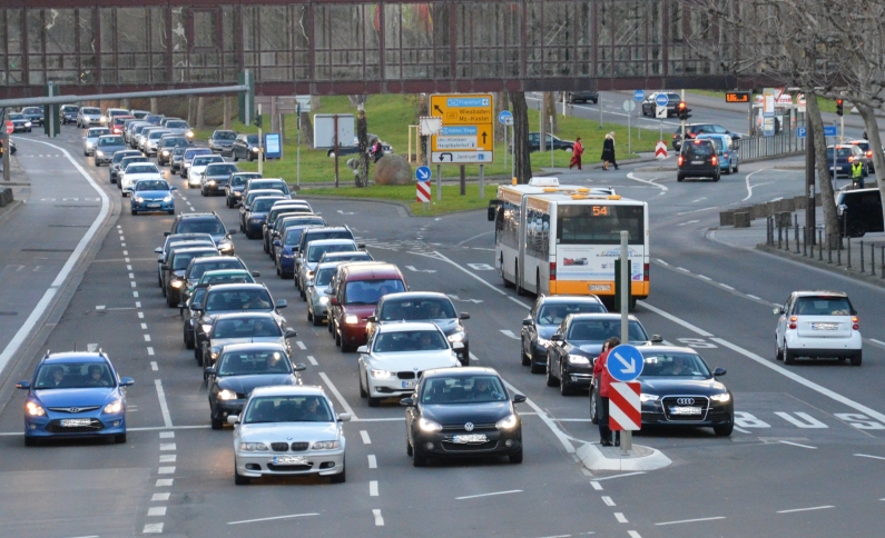 Mainz& Mainzer Dieselfahrer gucken in die Röhre - Umrüstungen oder Prämien bei Dieselkompromiss nur für 14 Städte - Frankfurt und Mainz nicht dabei Mainzer Dieselfahrer gucken in die Röhre - Umrüstungen oder Prämien bei Dieselkompromiss nur für 14 Städte - Frankfurt und Mainz nicht dabei