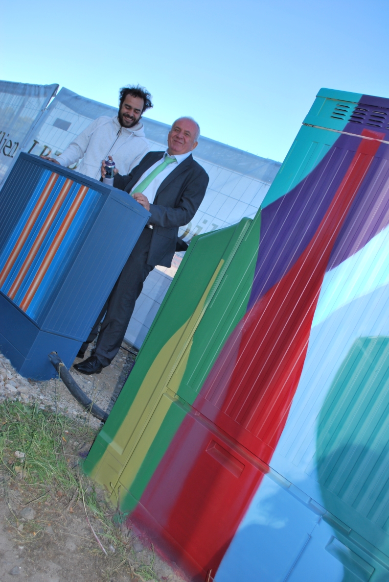 Mainz& Aus dem Mainz&-Archiv: Aus Grau wird Kunst - Stadtwerke lassen triste Stromverteilerkästen verschönern (2015) Aus dem Mainz&-Archiv: Aus Grau wird Kunst - Stadtwerke lassen triste Stromverteilerkästen verschönern (2015)