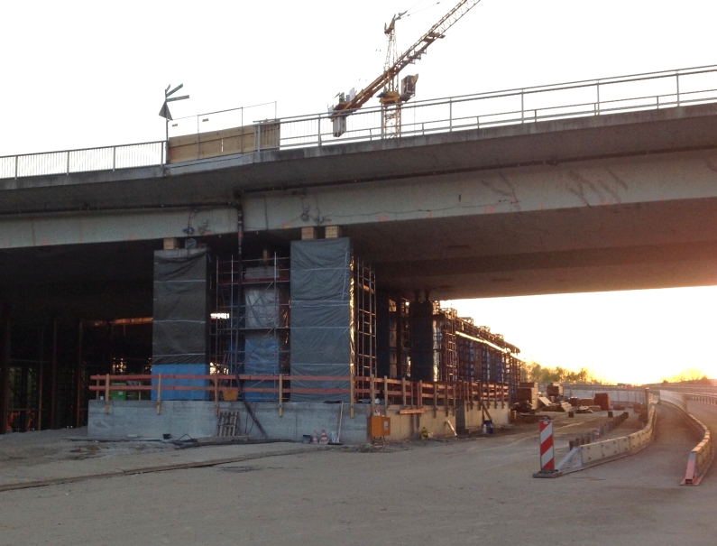 Mainz& Trennschnitt - Schiersteiner Brücke übers Wochenende voll gesperrt Trennschnitt - Schiersteiner Brücke übers Wochenende voll gesperrt