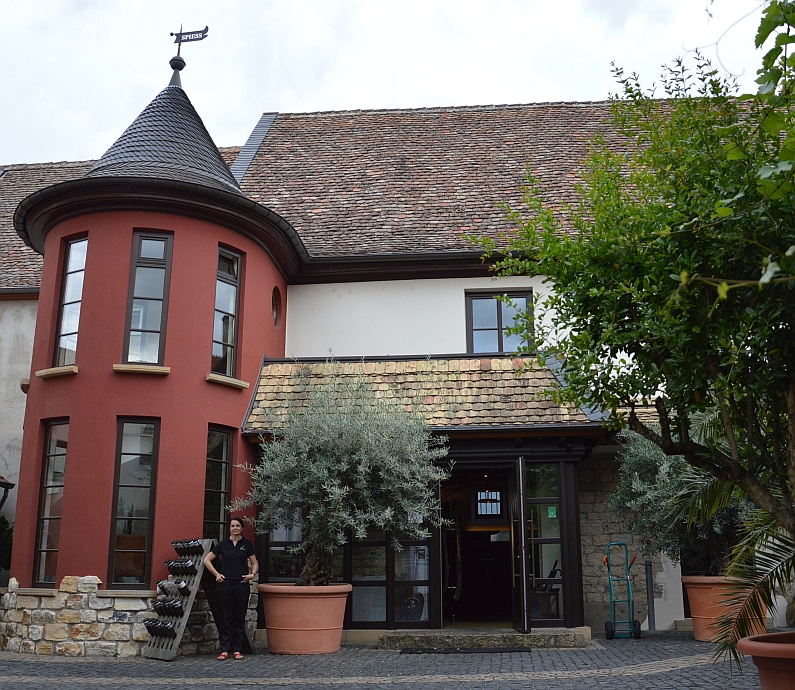 Mainz& GWC&: Gourmets in der Kuhkapelle - Im Vis à Vis in Osthofen servieren sie Geschichte, Wein und gutes Essen GWC&: Gourmets in der Kuhkapelle - Im Vis à Vis in Osthofen servieren sie Geschichte, Wein und gutes Essen