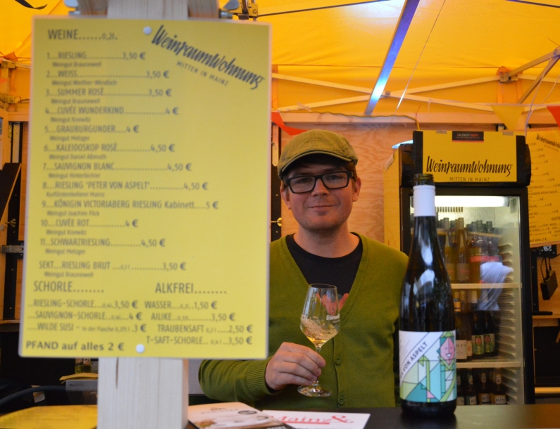 Mainz& Weinraumwohnung wird fünf Jahre - Hausmesse mit 16 Winzern im Eulchen-Schlossbiergarten Weinraumwohnung wird fünf Jahre - Hausmesse mit 16 Winzern im Eulchen-Schlossbiergarten