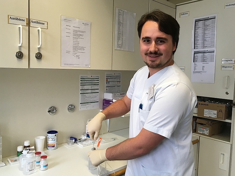 Mainz& "Pfleger des Jahres" 2019 kommt aus Mainz - Marcel Becker von der Mainzer Uniklinik als Pfleger mit "Herz & Mut" ausgezeichnet "Pfleger des Jahres" 2019 kommt aus Mainz - Marcel Becker von der Mainzer Uniklinik als Pfleger mit "Herz & Mut" ausgezeichnet