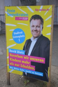 Mainz& Nach der Kommunalwahl: Ampel 3.0? Parteien starten in Gespräche zu Koalitionsbildung Nach der Kommunalwahl: Ampel 3.0? Parteien starten in Gespräche zu Koalitionsbildung