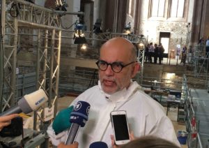 Mainz& Es ist wohl ein Bischof - Mittelalterlicher Sarkophag in Johanniskirche enthüllt Überreste -- UPDATE Es ist wohl ein Bischof - Mittelalterlicher Sarkophag in Johanniskirche enthüllt Überreste -- UPDATE