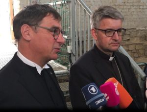 Mainz& Es ist wohl ein Bischof - Mittelalterlicher Sarkophag in Johanniskirche enthüllt Überreste -- UPDATE Es ist wohl ein Bischof - Mittelalterlicher Sarkophag in Johanniskirche enthüllt Überreste -- UPDATE