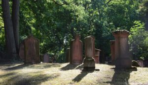 Mainz& Alter jüdischer Friedhof "Am Judensand" soll aufgewertet werden - Besucherzentrum und Zugang geplant Alter jüdischer Friedhof "Am Judensand" soll aufgewertet werden - Besucherzentrum und Zugang geplant