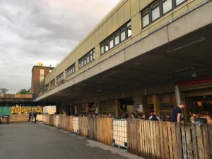 Mainz& Street Food Market im Alten Postlager am Hauptbahnhof - Gutleut-Macher mit Yoga und Wein, Flohmarkt und Kids Playground Street Food Market im Alten Postlager am Hauptbahnhof - Gutleut-Macher mit Yoga und Wein, Flohmarkt und Kids Playground