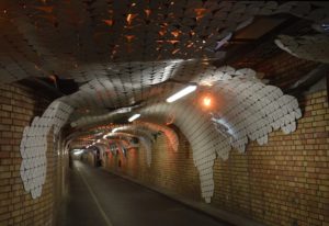Mainz& Tunnelflieger begleiten Kinderpatienten in den OP - Projekt in Mainzer Uniklinik wertet unterirdischen Gang auf Tunnelflieger begleiten Kinderpatienten in den OP - Projekt in Mainzer Uniklinik wertet unterirdischen Gang auf