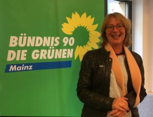 Mainz& OB-Wahl II: Tabea Rößner will mehr Wald für Mainz, mehr Raum für Radwege und die smarte, digitale Stadt OB-Wahl II: Tabea Rößner will mehr Wald für Mainz, mehr Raum für Radwege und die smarte, digitale Stadt