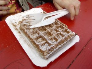 Mainz& "Heb mal Deinen Müll auf!" - Was Schulen für Nachhaltigkeit tun können, zeigen sie am Mainzer Schlossgymnasium "Heb mal Deinen Müll auf!" - Was Schulen für Nachhaltigkeit tun können, zeigen sie am Mainzer Schlossgymnasium