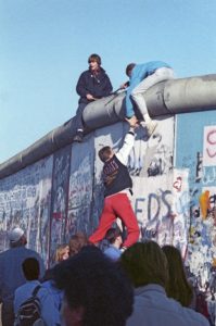 Mainz& 30 Jahre Mauerfall - Die Freiheit, die Demokratie und das Privileg des Wählens - ein Essay 30 Jahre Mauerfall - Die Freiheit, die Demokratie und das Privileg des Wählens - ein Essay
